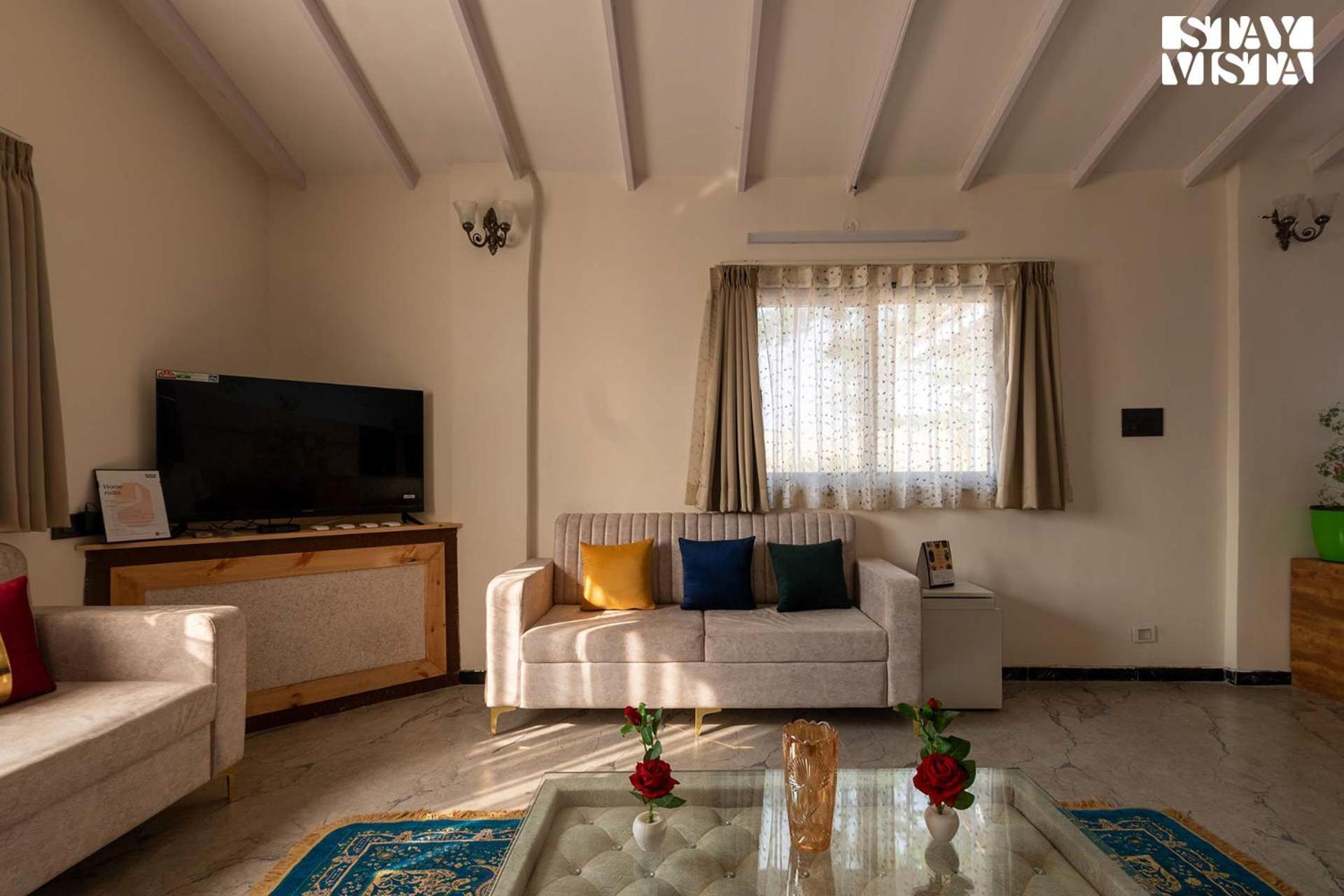 Stayvista'S Harvest Haven - Pool-View Villa With Deck & Machan Near Sula ナーシク エクステリア 写真