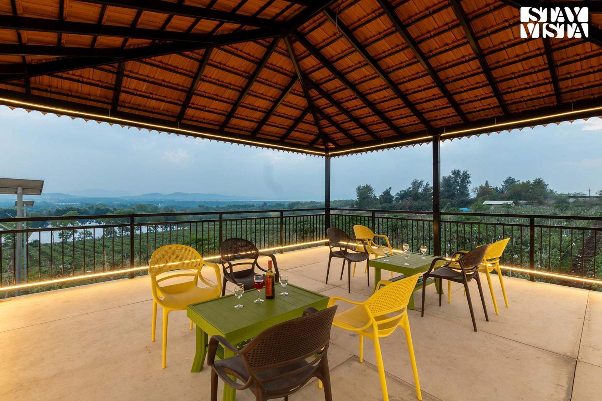 Stayvista'S Harvest Haven - Pool-View Villa With Deck & Machan Near Sula ナーシク エクステリア 写真