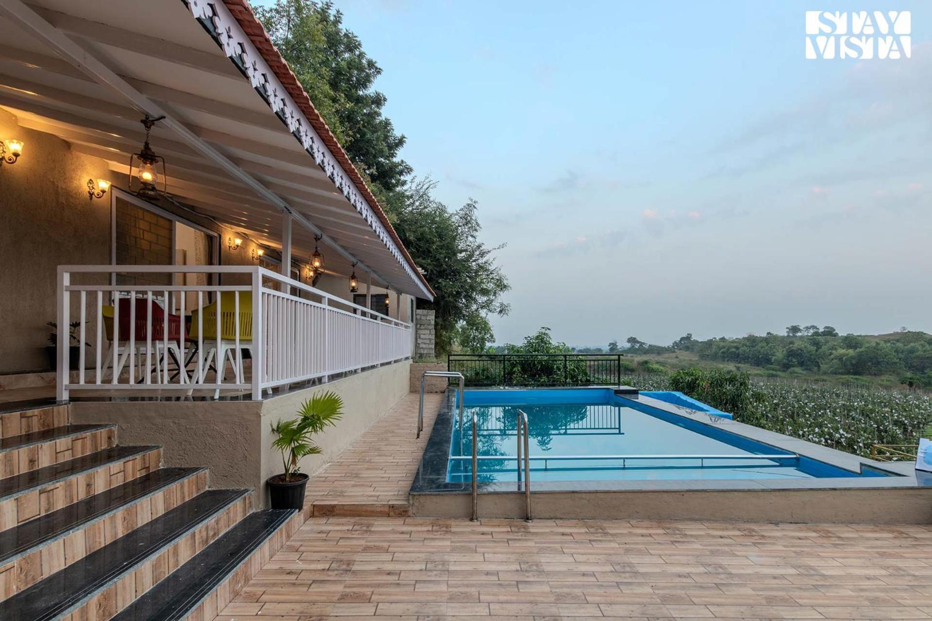 Stayvista'S Harvest Haven - Pool-View Villa With Deck & Machan Near Sula ナーシク エクステリア 写真