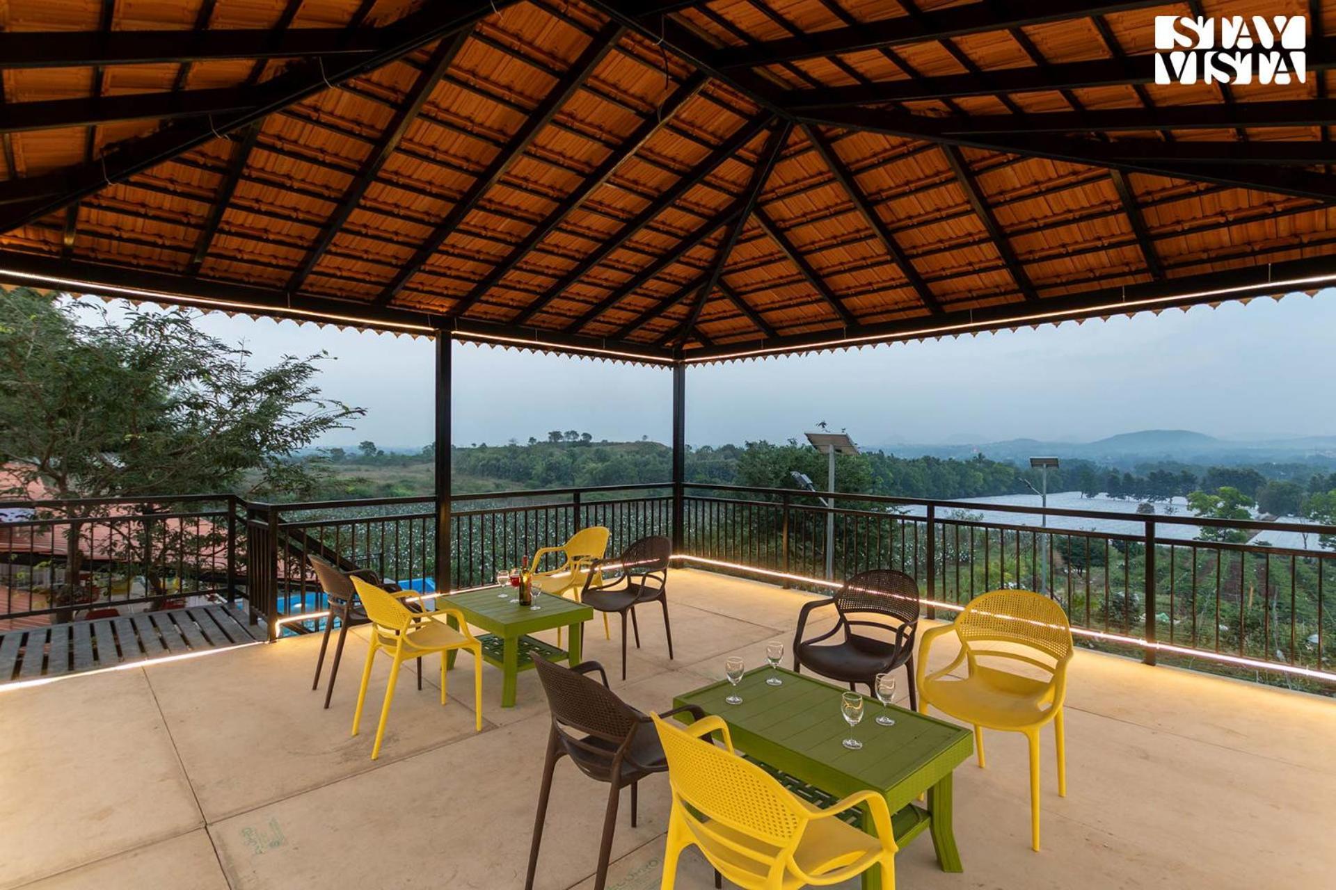 Stayvista'S Harvest Haven - Pool-View Villa With Deck & Machan Near Sula ナーシク エクステリア 写真